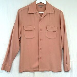 Beautiful 1940’s vintage cotton gabardine button-down shirt, size S